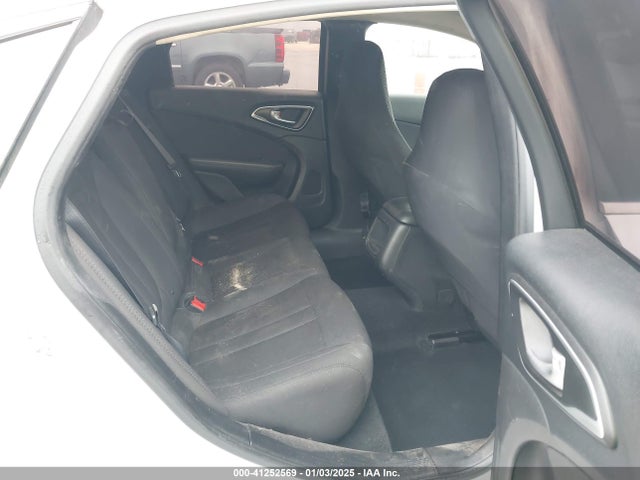 1C3CCCAB7FN752980 Chrysler 200 Limited
