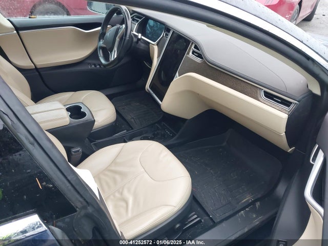 2013 TESLA MODEL S 5YJSA1CN9DFP12873 Photo 4