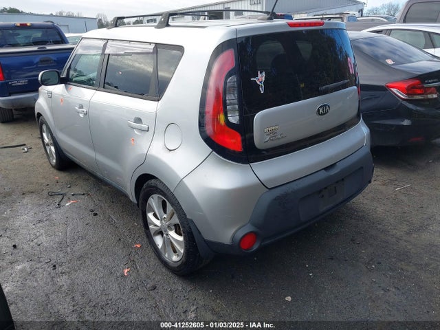 KIA SOUL + 2015 KNDJP3A59F7784383 Image 3
