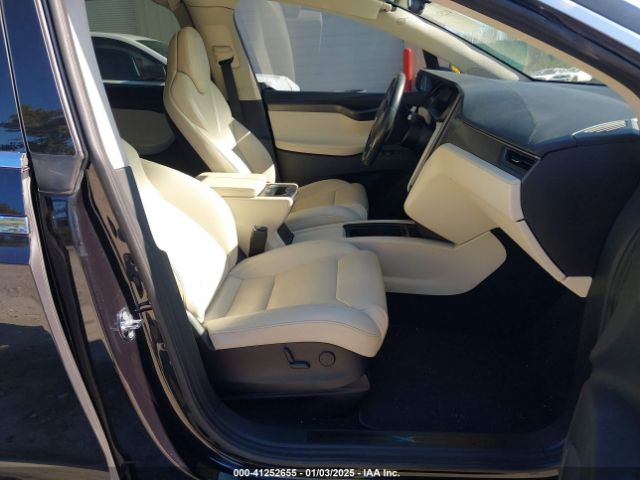2018 TESLA MODEL X 5YJXCBE23JF104397 Photo 4