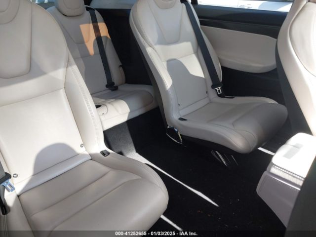 2018 TESLA MODEL X 5YJXCBE23JF104397 Photo 7
