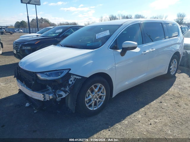 Chrysler Pacifica Touring L 2023 2C4RC1BG5PR557534 Image 2