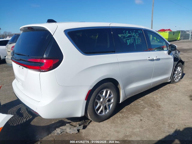 Chrysler Pacifica Touring L 2023 2C4RC1BG5PR557534 Image 4