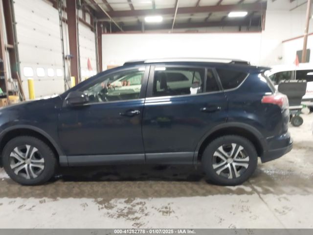 JTMBFREV1JJ179015 Toyota RAV4 LE