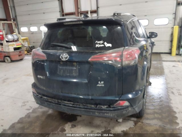 JTMBFREV1JJ179015 Toyota RAV4 LE