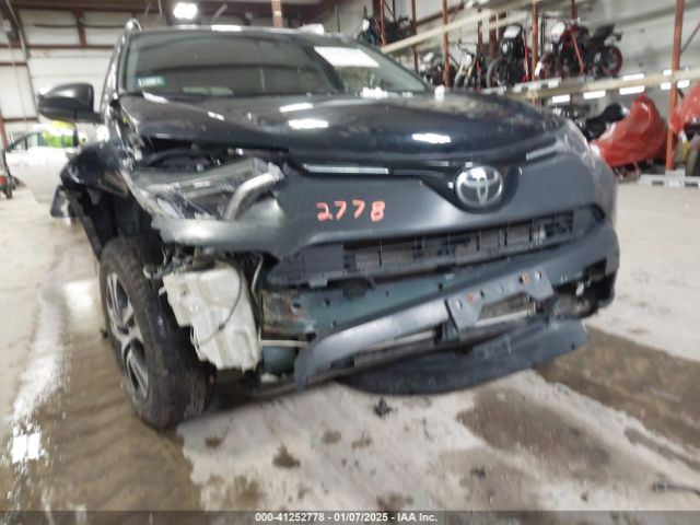 JTMBFREV1JJ179015 Toyota RAV4 LE
