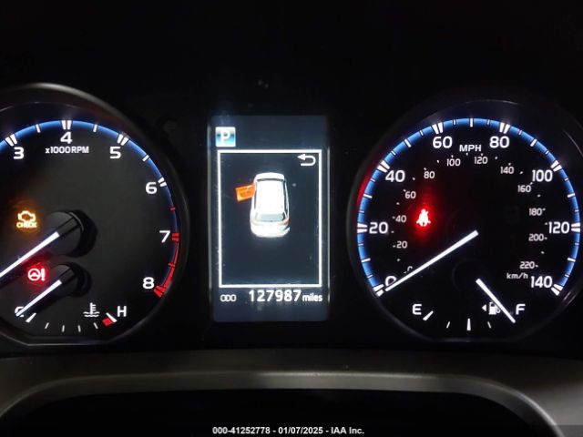 JTMBFREV1JJ179015 Toyota RAV4 LE