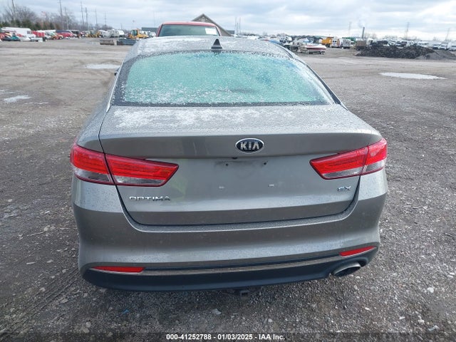 41252788 :رقم المزاد ، 5XXGU4L33HG158438 vin ، 2017 Kia Optima Ex مزاد بيع