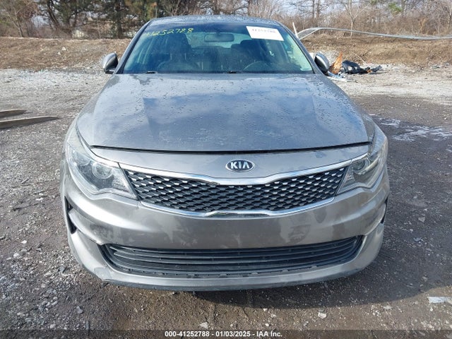 41252788 :رقم المزاد ، 5XXGU4L33HG158438 vin ، 2017 Kia Optima Ex مزاد بيع