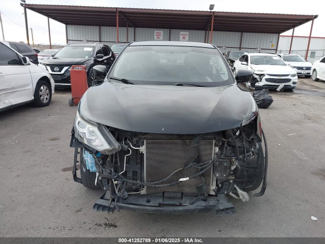 JN1BJ1CR4HW109319 Nissan Rogue Sport S