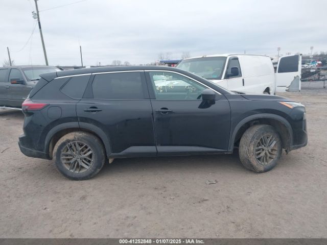 5N1BT3AA5RC687766 Nissan Rogue S Fwd