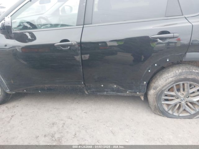 5N1BT3AA5RC687766 Nissan Rogue S Fwd