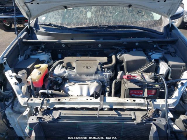 2T3WFREV4GW265592 Toyota Rav4 Xle