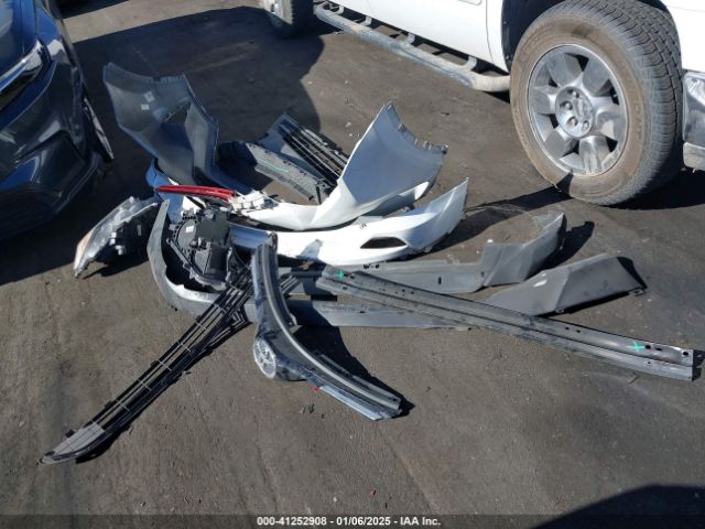 2T3WFREV4GW265592 Toyota Rav4 Xle