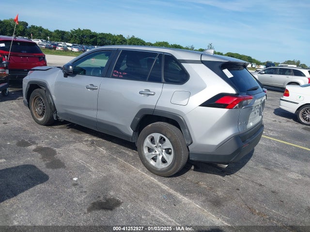 Toyota RAV4 LE 2023 2T3H1RFV4PW283550 Image 3