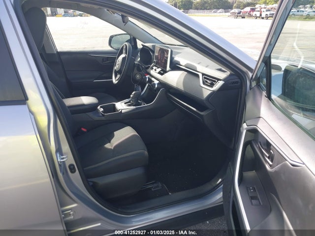 Toyota RAV4 LE 2023 2T3H1RFV4PW283550 Image 5
