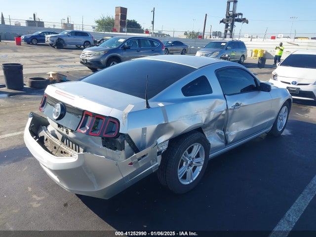 Ford Mustang V6 2014 1ZVBP8AMXE5297256 Image 4