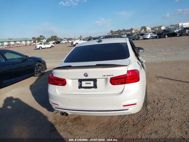 BMW 330I 2017 WBA8B9G5XHNU48471 Image 16