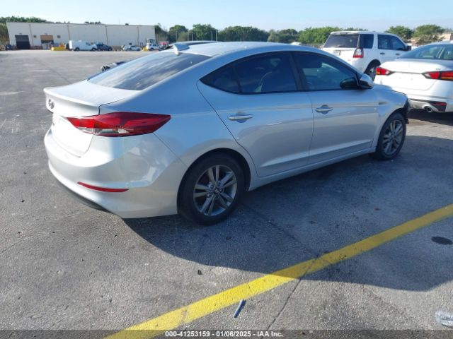5NPD84LF8HH042268 Hyundai ELANTRA SE