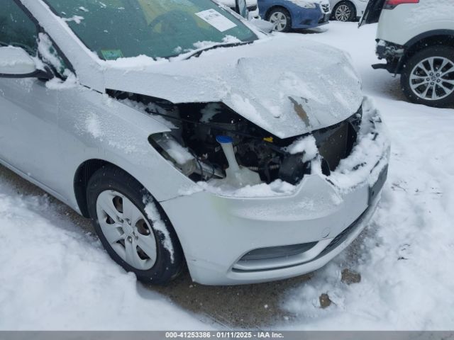 KNAFK4A69F5296613 KIA FORTE LX