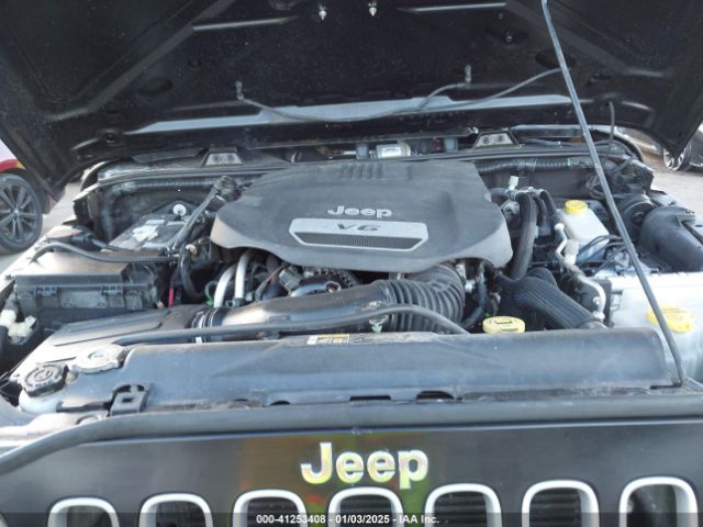 1C4HJWEG1HL726260 Jeep Wrangler Unlimited Sahara