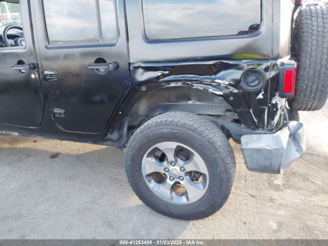 1C4HJWEG1HL726260 Jeep Wrangler Unlimited Sahara