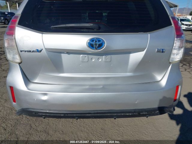 JTDZN3EU4HJ057460 Toyota Prius V Three