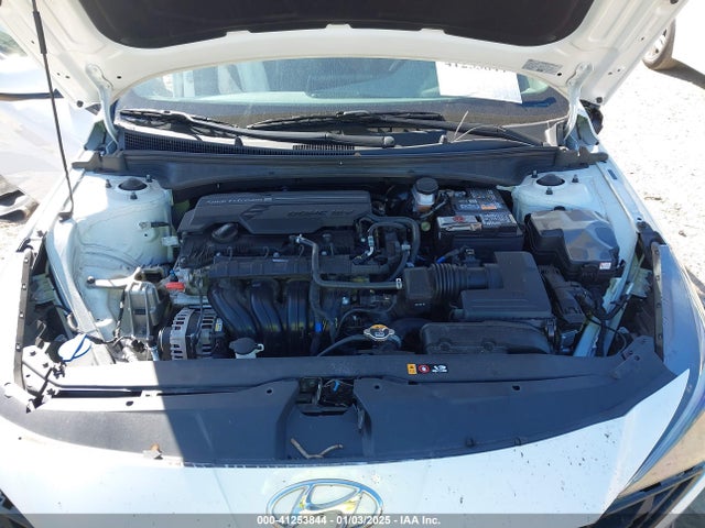 5NPLS4AG5NH070288 Hyundai ELANTRA SEL