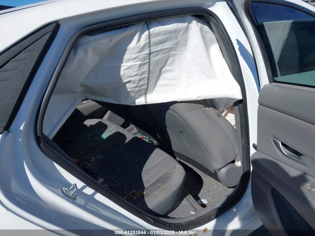 5NPLS4AG5NH070288 Hyundai ELANTRA SEL