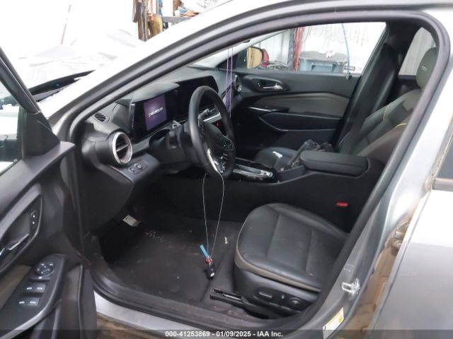 KL77LKEP6SC018945 Chevrolet Trax Fwd Activ