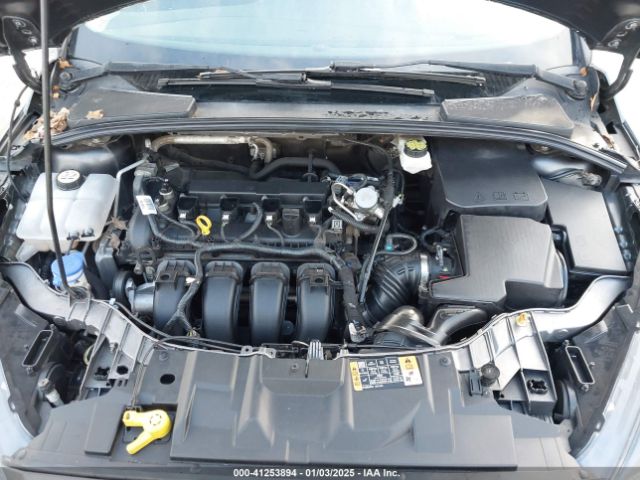 1FADP3F24JL259152 Ford FOCUS SE
