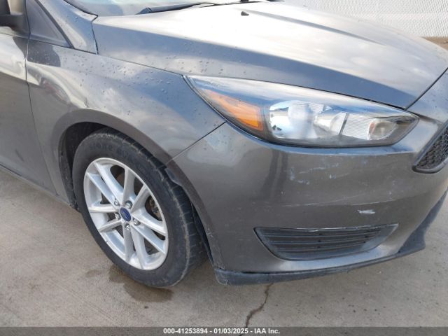 1FADP3F24JL259152 Ford FOCUS SE