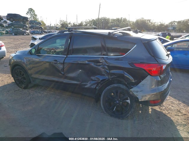 Ford ESCAPE SE 2019 1FMCU0GD8KUC46361 Image 14