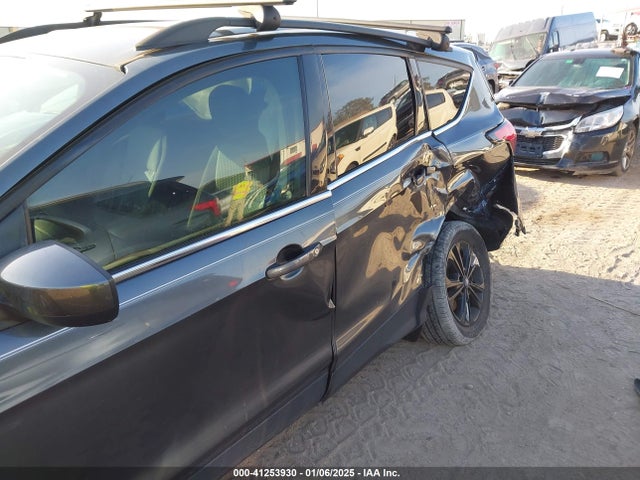 Ford ESCAPE SE 2019 1FMCU0GD8KUC46361 Image 6