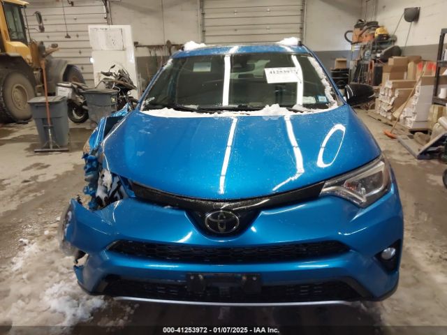 JTMJFREV8JD238345 Toyota RAV4 SE