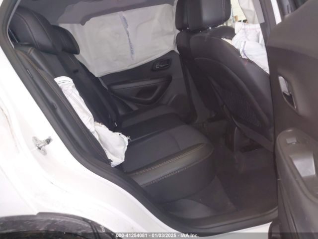 KL7CJPSBXLB328257 Chevrolet Trax Awd Lt