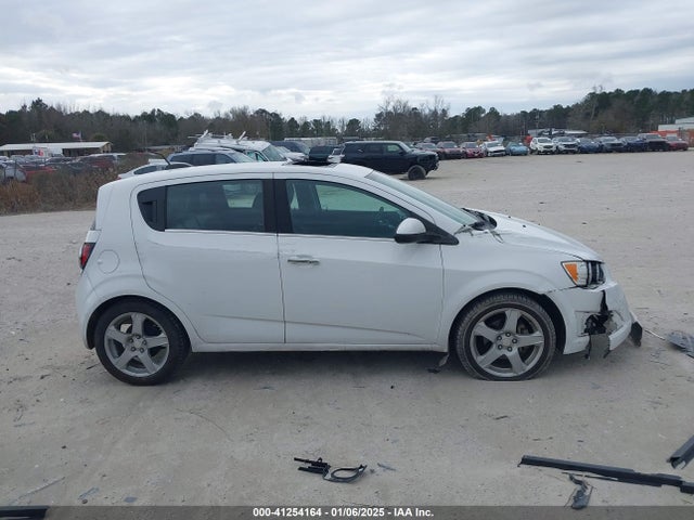 1G1JE6SB3F4216796 Chevrolet Sonic Ltz Auto