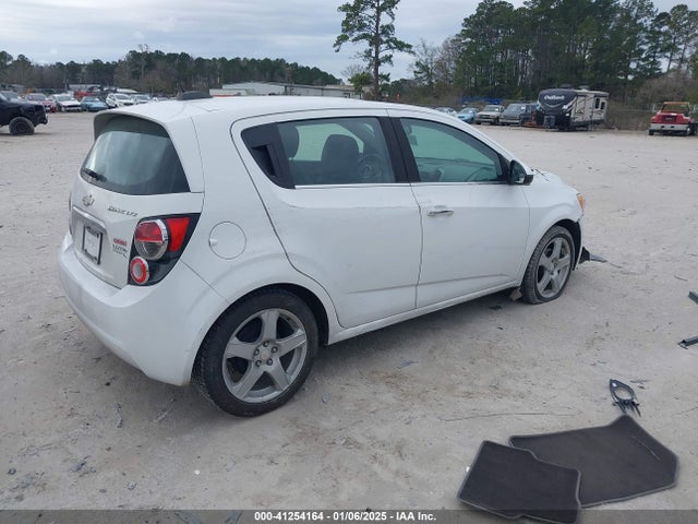 1G1JE6SB3F4216796 Chevrolet Sonic Ltz Auto