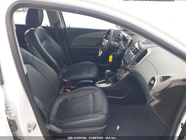 1G1JE6SB3F4216796 Chevrolet Sonic Ltz Auto