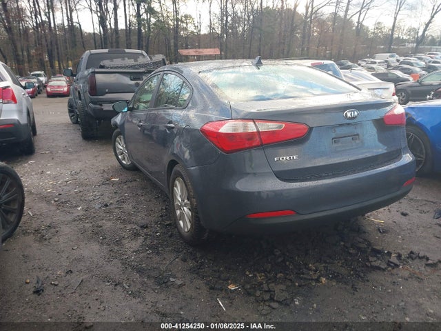 KIA FORTE LX 2016 KNAFX4A69G5469601 Image 3