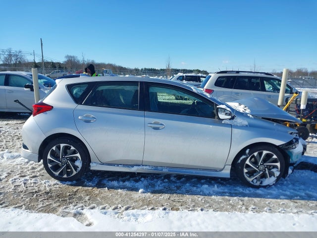 JTNKARJE7JJ555183 Toyota COROLLA IM