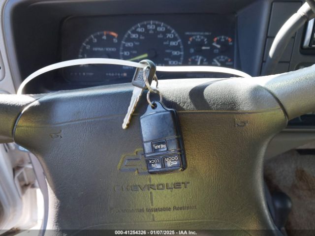 1995 CHEVROLET SUBURBAN 1GNFK16K0SJ362711 Photo 10