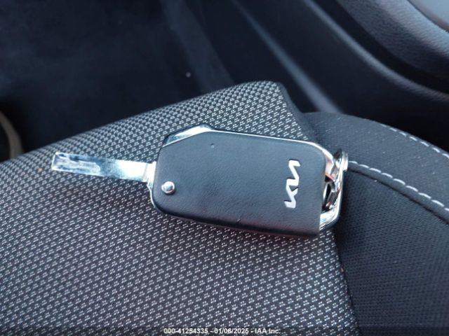3KPF24AD9RE775818 KIA Forte Lxs