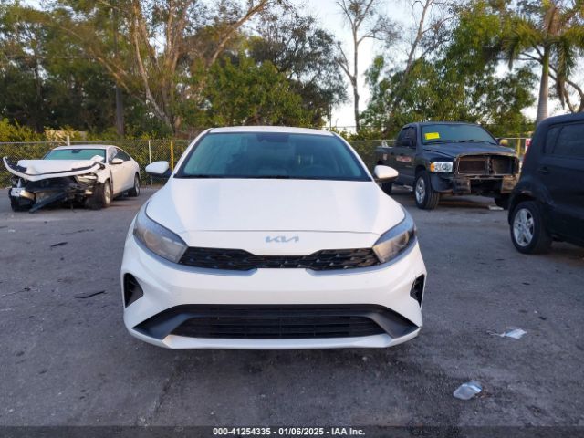 3KPF24AD9RE775818 KIA Forte Lxs
