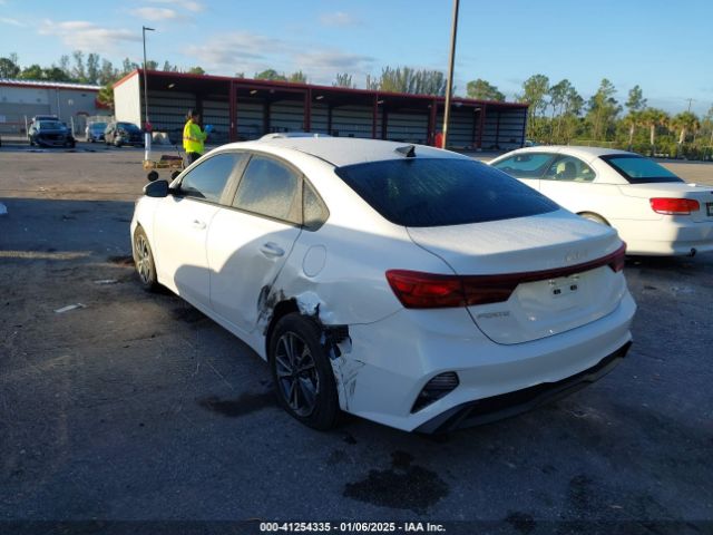 3KPF24AD9RE775818 KIA Forte Lxs