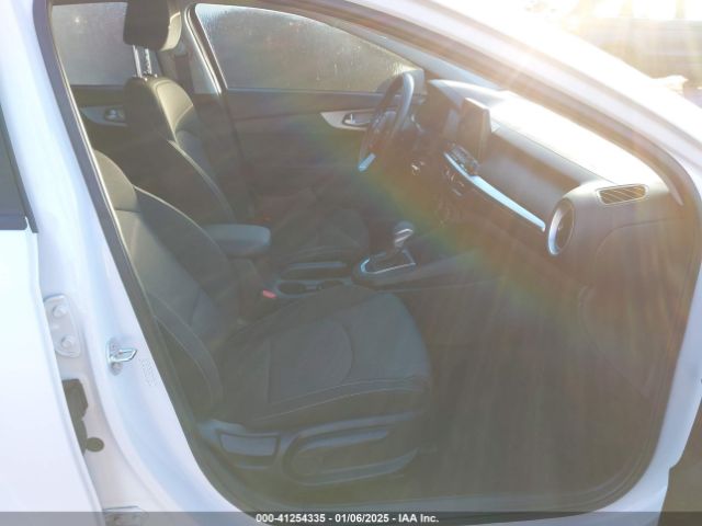 3KPF24AD9RE775818 KIA Forte Lxs