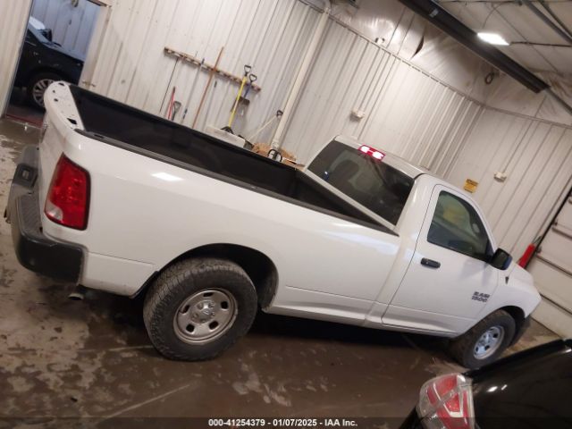 3C6JR6DG1JG225309 RAM 1500 Tradesman  4x2 8' Box