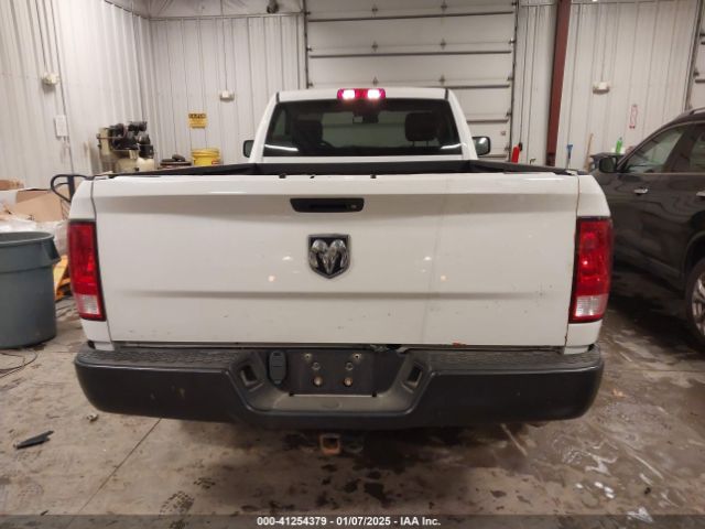 3C6JR6DG1JG225309 RAM 1500 Tradesman  4x2 8' Box