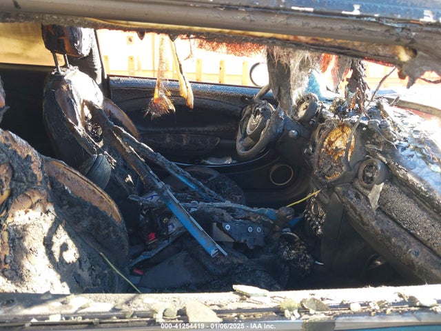 2013 MINI CLUBMAN WMWZG3C51DT576368 Photo 4