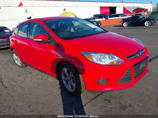 Ford FOCUS SE 2014 1FADP3K24EL132607 Image 1